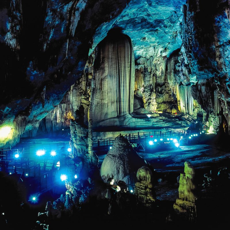 Tour Động Thiên Đường – Vũng Chùa Đảo Yến