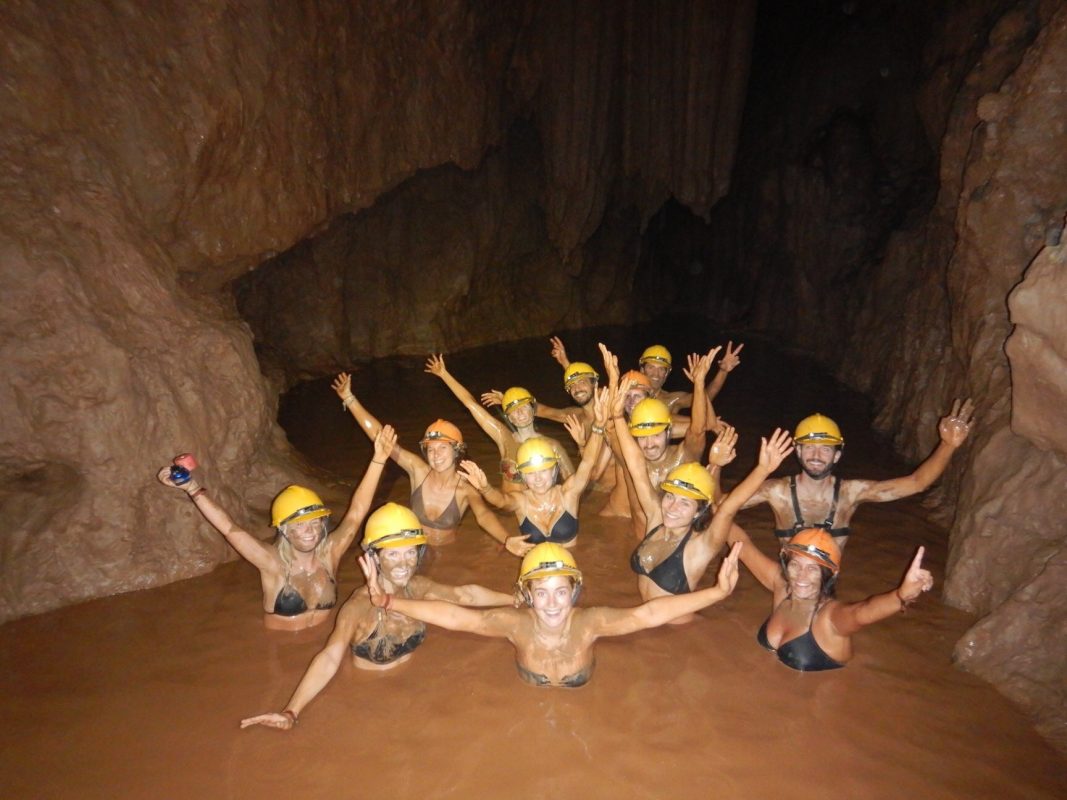 Tour Khám Phá Phong Nha Kẻ Bàng 2 Ngày 1 Đêm: Động Thiên Đường – Động Phong Nha – Zipline Hang Tối – Vườn Thực Vật
