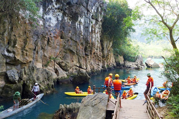 Giới Thiệu Tour Quảng Bình