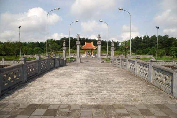 Lăng Mộ Lễ Thành Hầu Nguyễn Hữu Cảnh